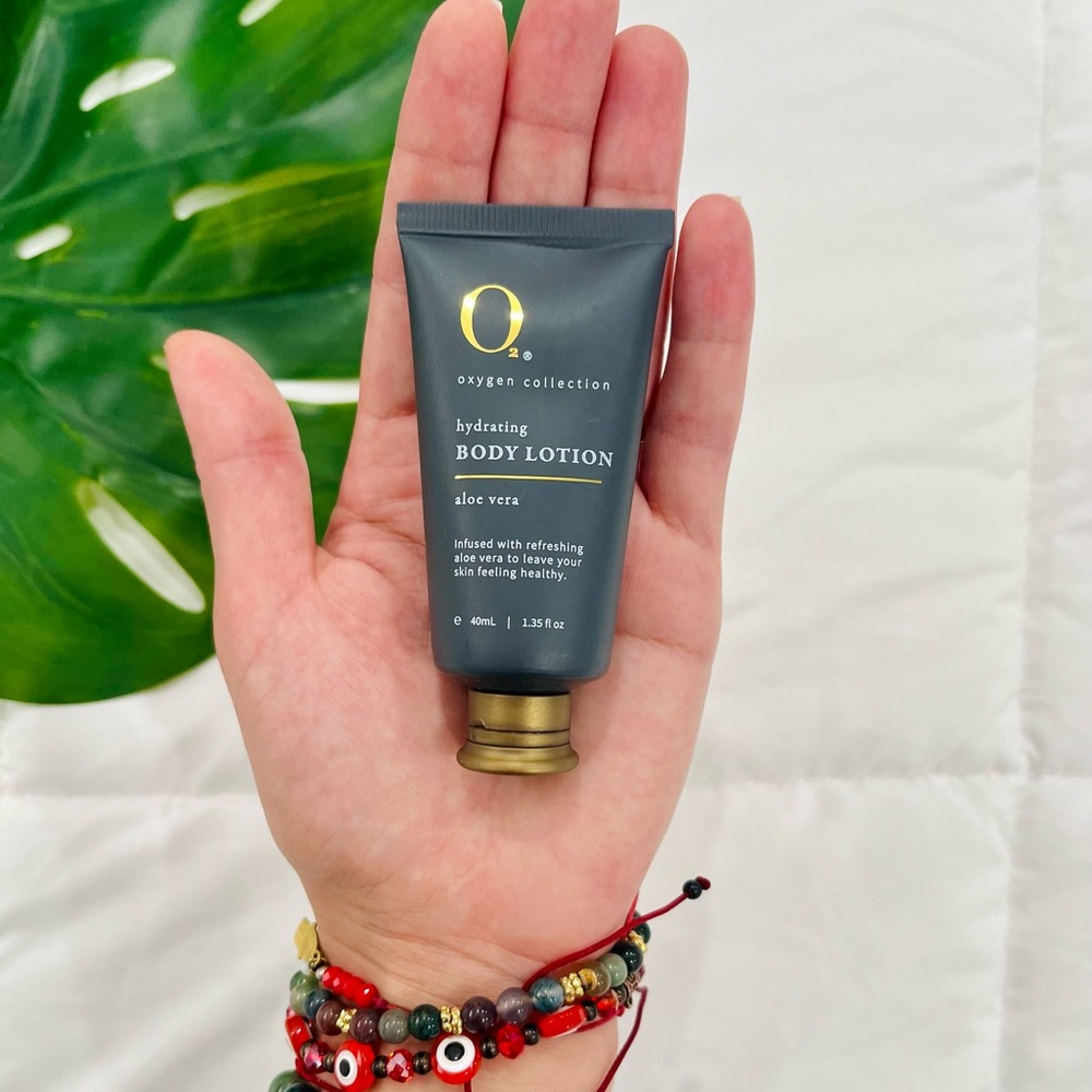 O2 OXYGEN COLLECTION • Aloe Vera Hydrating Body Lotion NEW 1.35 Oz - Picture 4 of 5